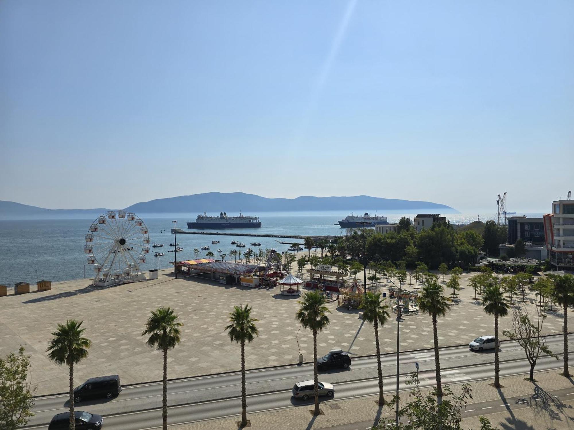 Sea View Apartment Vlorë エクステリア 写真